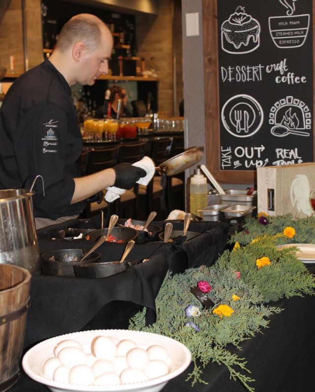 Cheers to all amazing moms they deserved to be celebrated! 🤍  Treat your Mom this Mother’s Day with our annual Mother’s Day Brunch! Perfect for the whole family to enjoy with a variety of brunch options that everyone will love!  Sunday May 8th,2022 from 11am-3pm. Call @thebrucecambridge at 519-622-5252 to make a reservation today! 💐  Pictured: Mother’s Day Brunch 2018  #mothersday #mothersdaygift #allyoucaneat #brunch #mothersdaybrunch