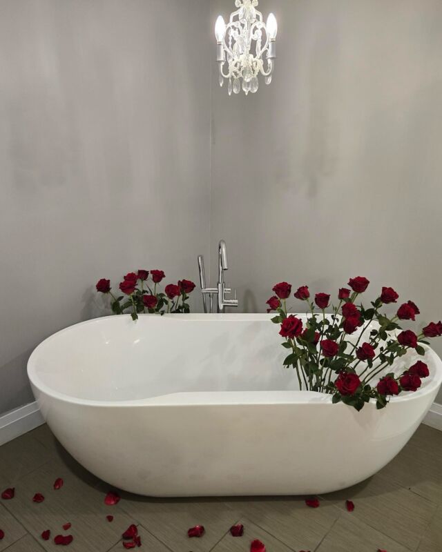 🌹✨ Presidential Suite at Cambridge Hotel & Conference Centre  Indulge in luxury with our spacious 702 sq. ft. one-bedroom suite, featuring a separate living room and a large soaker tub. Perfect for a romantic getaway.  Book your stay today and experience the ultimate comfortable and elegance.  #luxurystay #presidentialsuite #romantic #romanticgetaway #getaway #hotel #specialoccasions #romantic