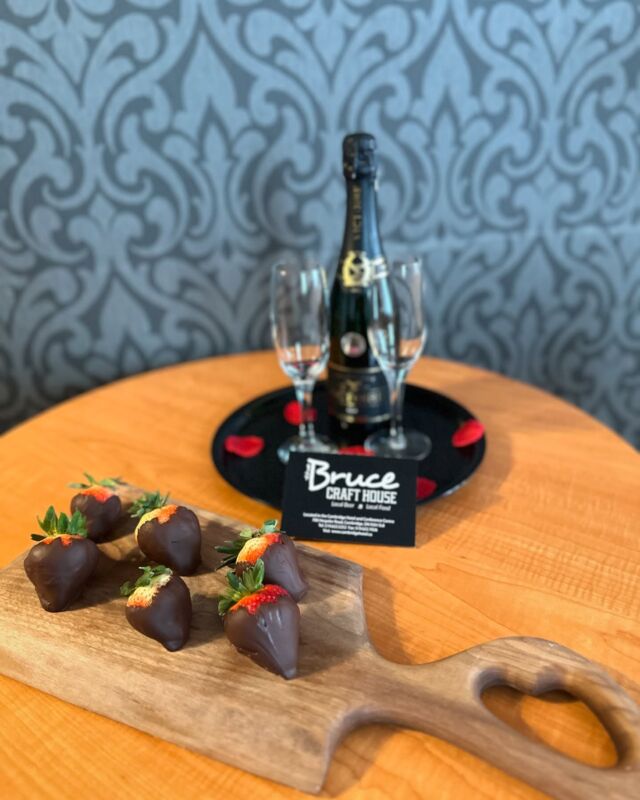 Celebrating love and moments that make us smile at the Cambridge Hotel! Happy Valentine’s Day to all! ❤️  #ValentinesDay #CambridgeHotel #valentines #loveday #hotel #romance #weekendgetaway #getaway