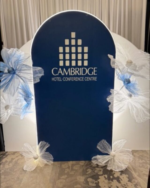 Big thanks to everyone who dropped by our booth at last week’s Cambridge Chamber Trade Show at Bingemans! Always a pleasure repping Cambridge Hotel and connecting with our community!🙌✨💫  #cambridgechamber #cambridge #tradeshow #cambridgehotel #tradeshowbooth #tradeshows