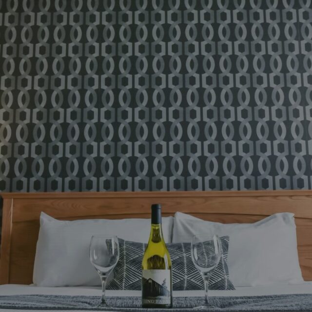 We’re proud to be your go-to spot in Cambridge — for getaways, gatherings, and everything in between.  Special shoutout to our front desk superstar for the warm welcome — we’re lucky to have a team that truly cares
 #CambridgeHotel #FiveStarService #HotelReviews #CambridgeExperience #cambridge #review #hotelstays #hotelstay #hotelstaycation
